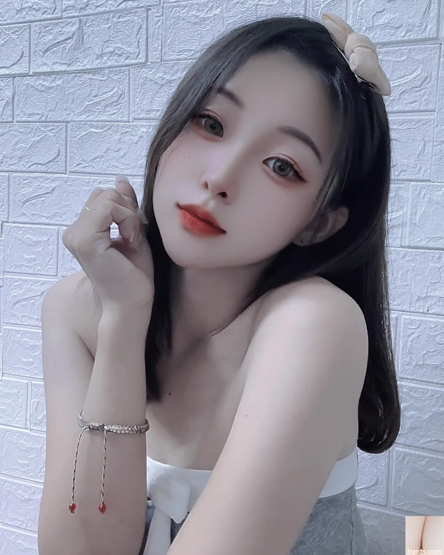 Nữ thần xinh đẹp “Little Hani” có một bộ ngực đẹp và hình dáng quyến rũ quyến rũ (16p) - Ảnh 5