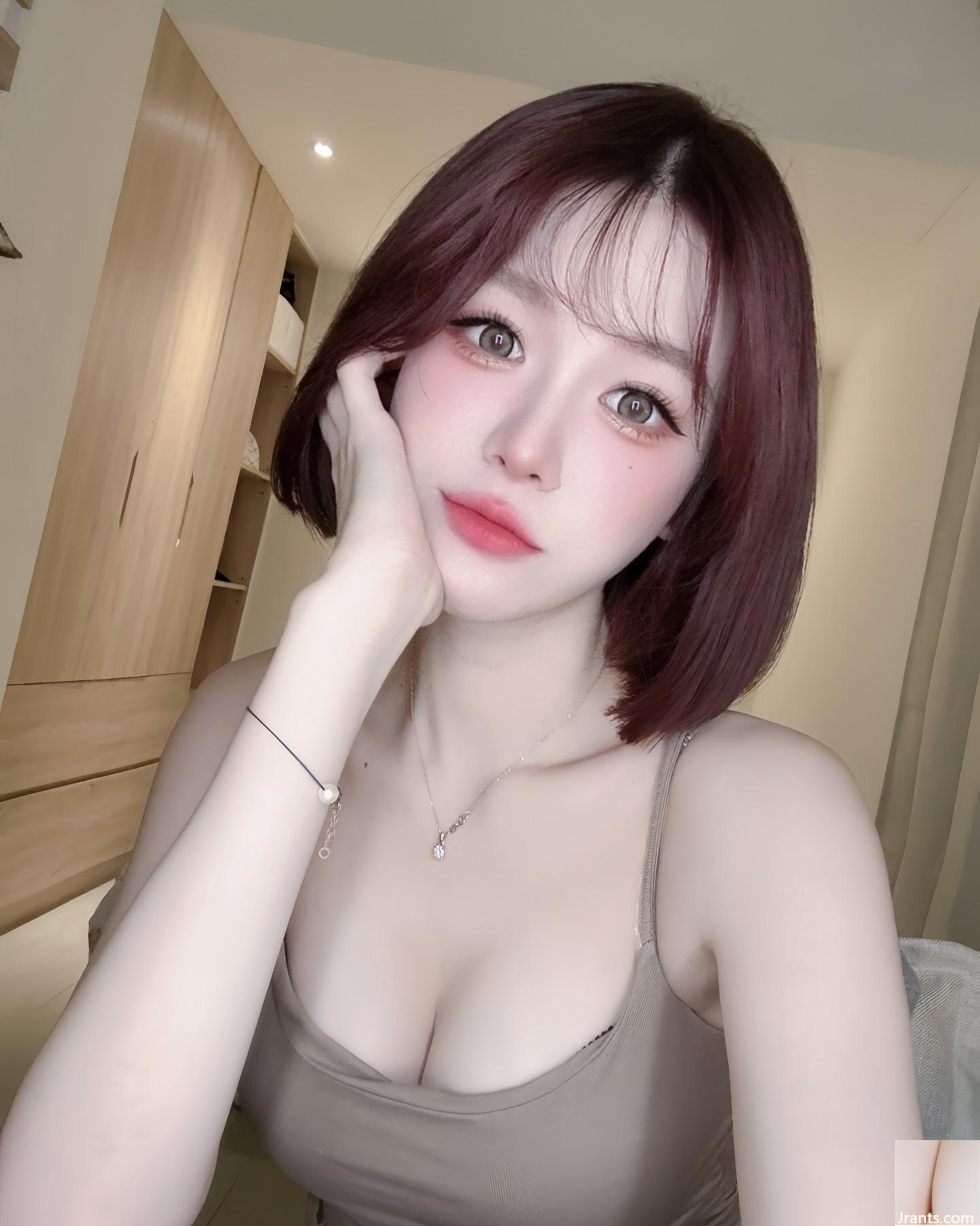 Cơ thể nóng bỏng “Vivi” là siêu bắt mắt và bộ ngực lớn không thể chịu đựng được (20p) - Ảnh 18