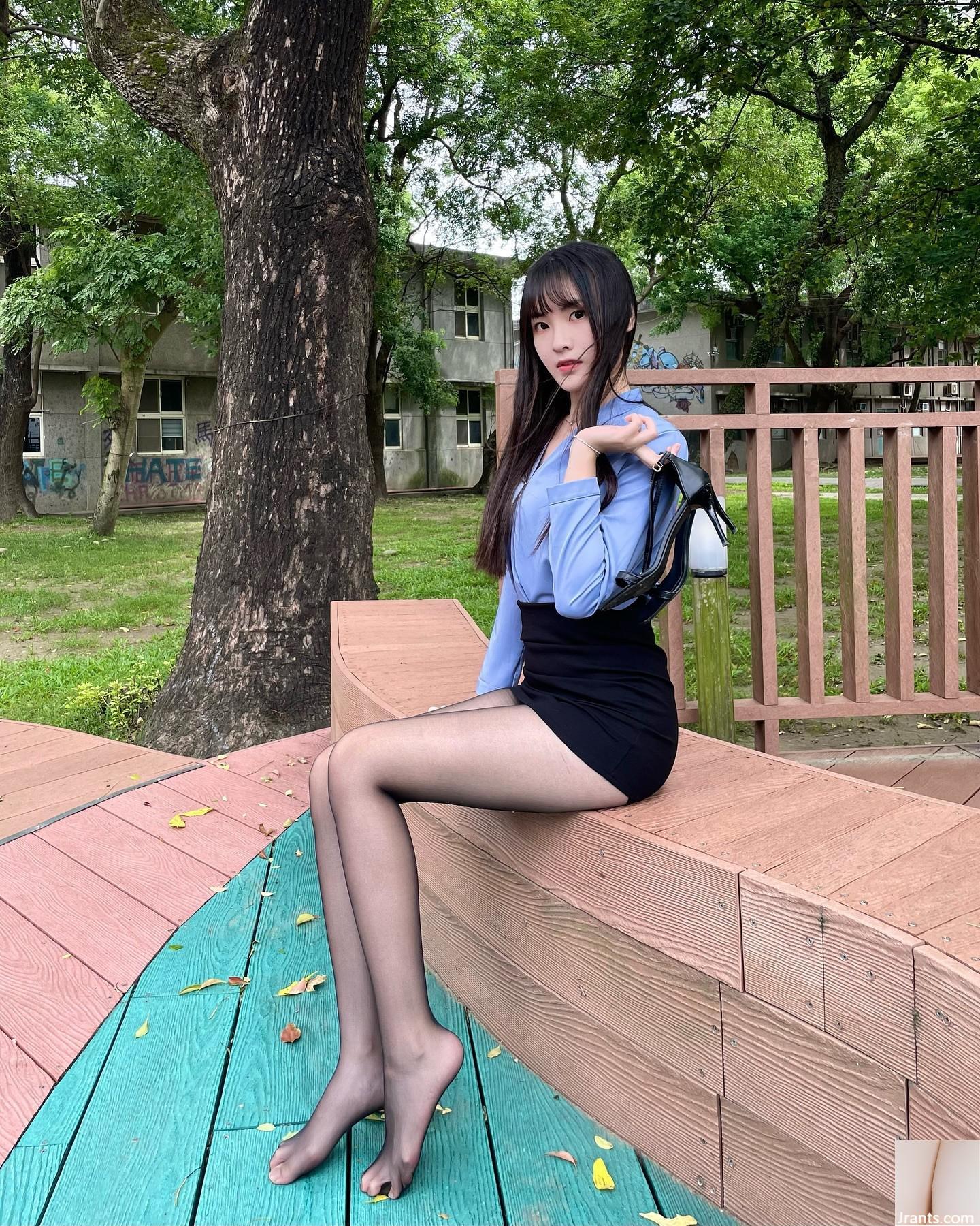 Ngực lớn “Mianmian (Yuxin)” kết hợp của hình ảnh nóng và tính khí thanh lịch (16p)