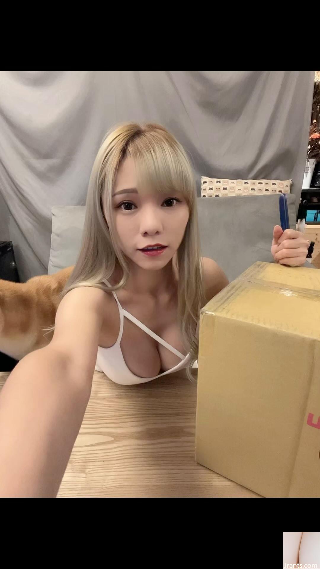 Một cơ thể gợi cảm “Bonny” với nụ cười trên ngực cô ấy chinh phục đôi mắt của bạn (17p) - Ảnh 17