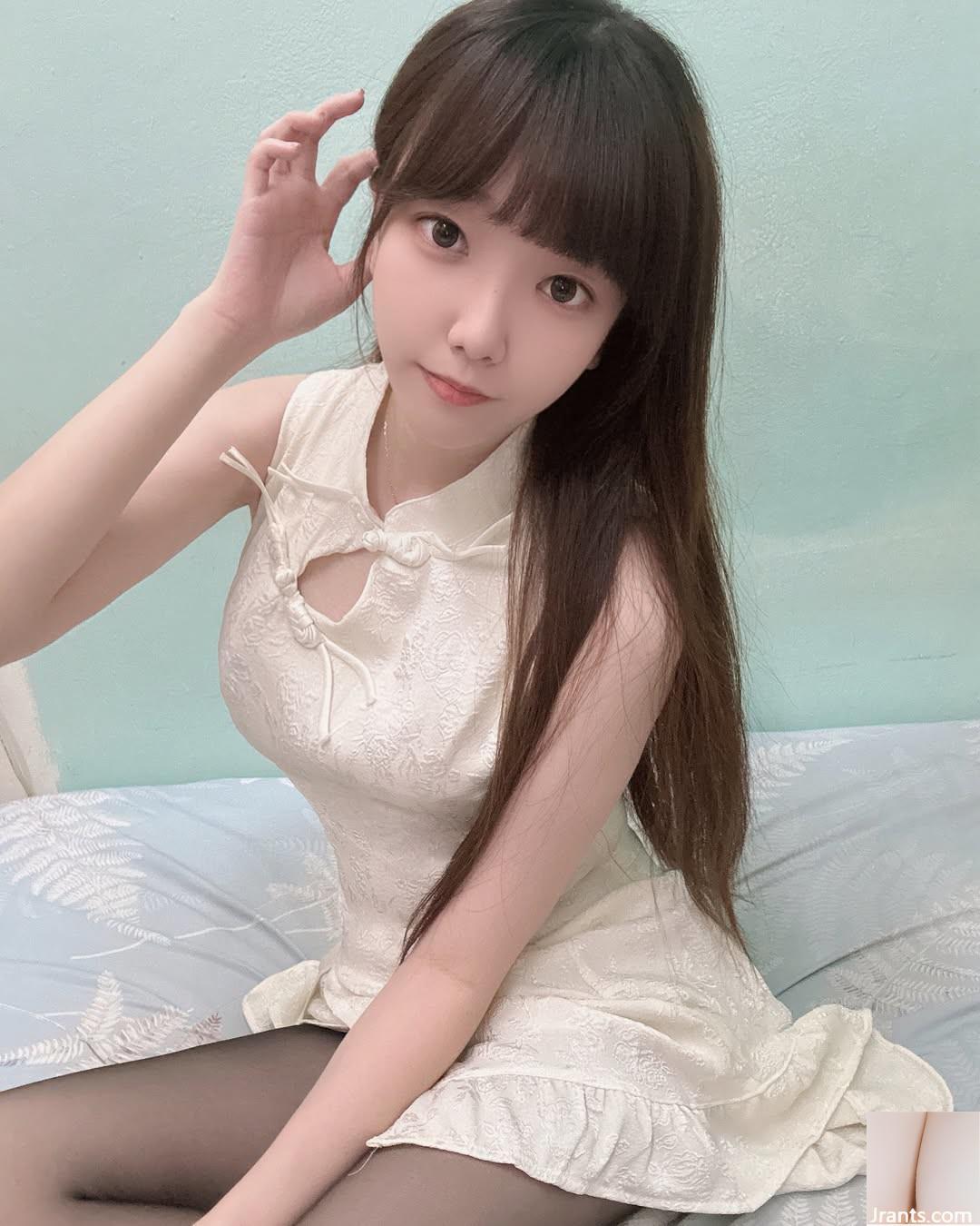 Cô gái dễ thương “Baiyi” có dáng người đẹp thấp thoáng (10P) - Ảnh 9