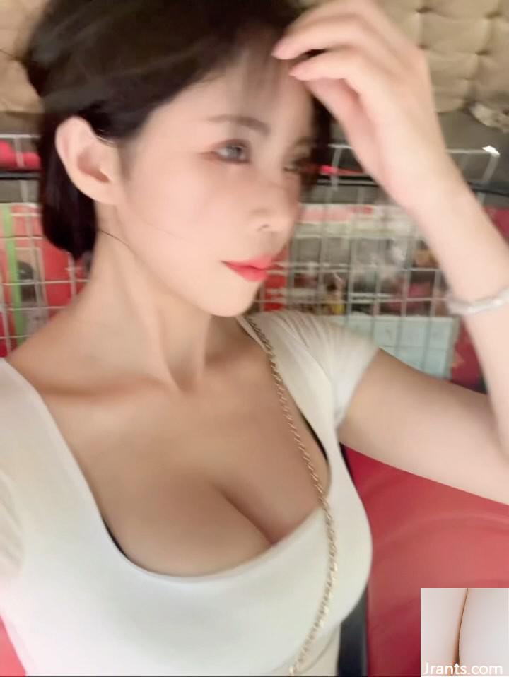 Một nhân vật đẹp không thể được bao phủ bởi “cat_rolly1023” và khiến mọi người không thể rời khỏi tầm nhìn của họ (11p) - Ảnh 2