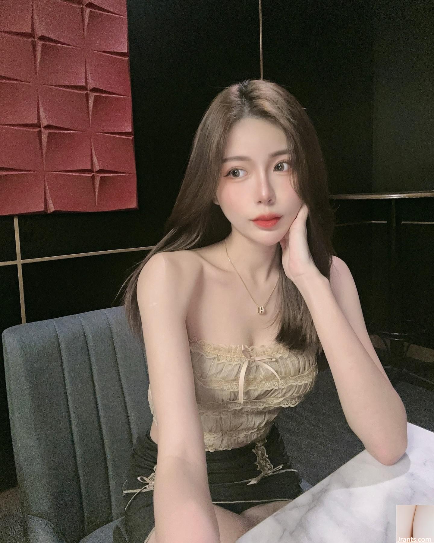 Mở và tiết lộ đôi mắt điện quyến rũ và hình dáng gợi cảm (16p) - Ảnh 7