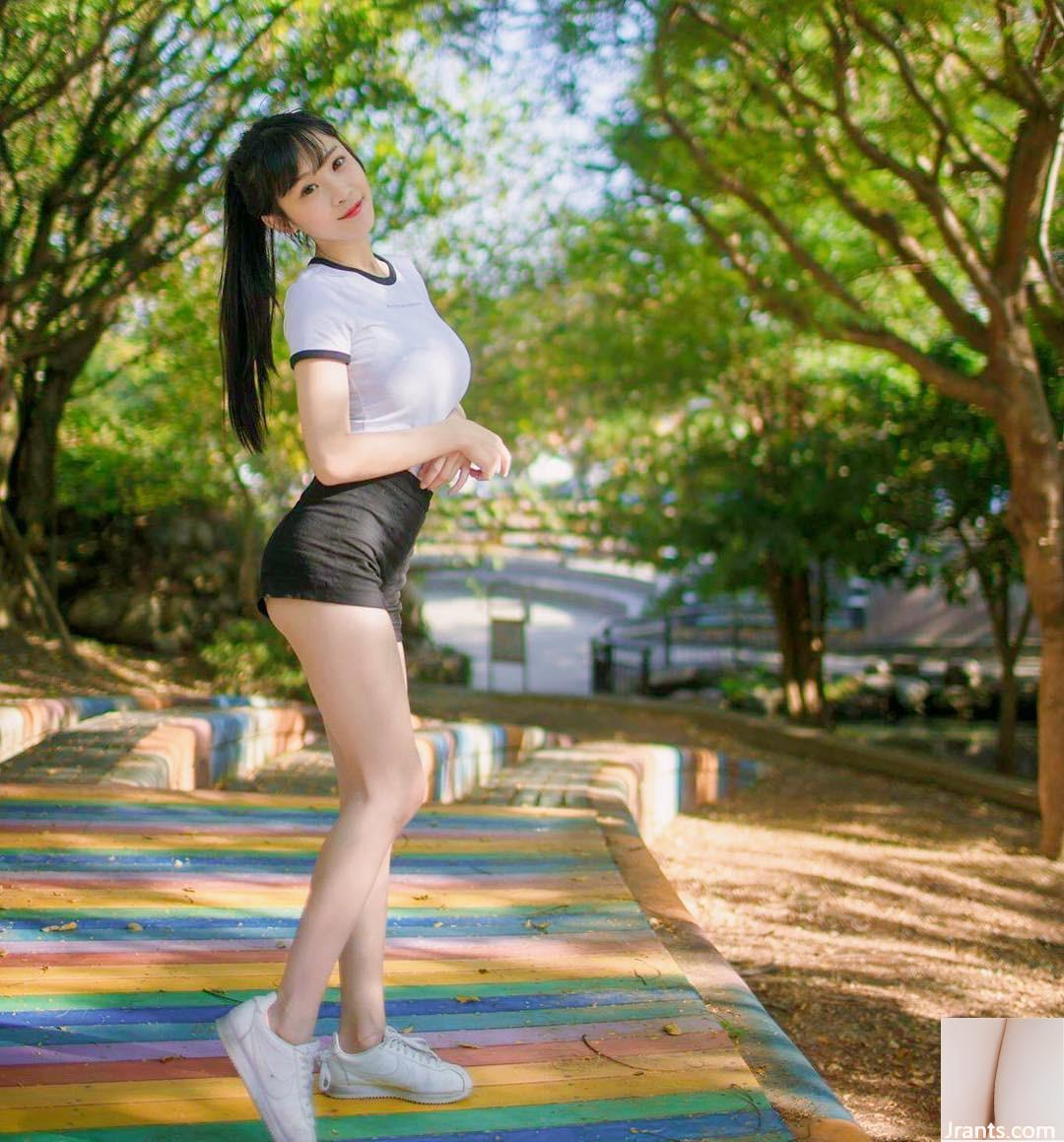 “Lrene Chang” dễ thương và quyến rũ cho thấy phong cảnh đẹp với sự phát triển tốt (39p)