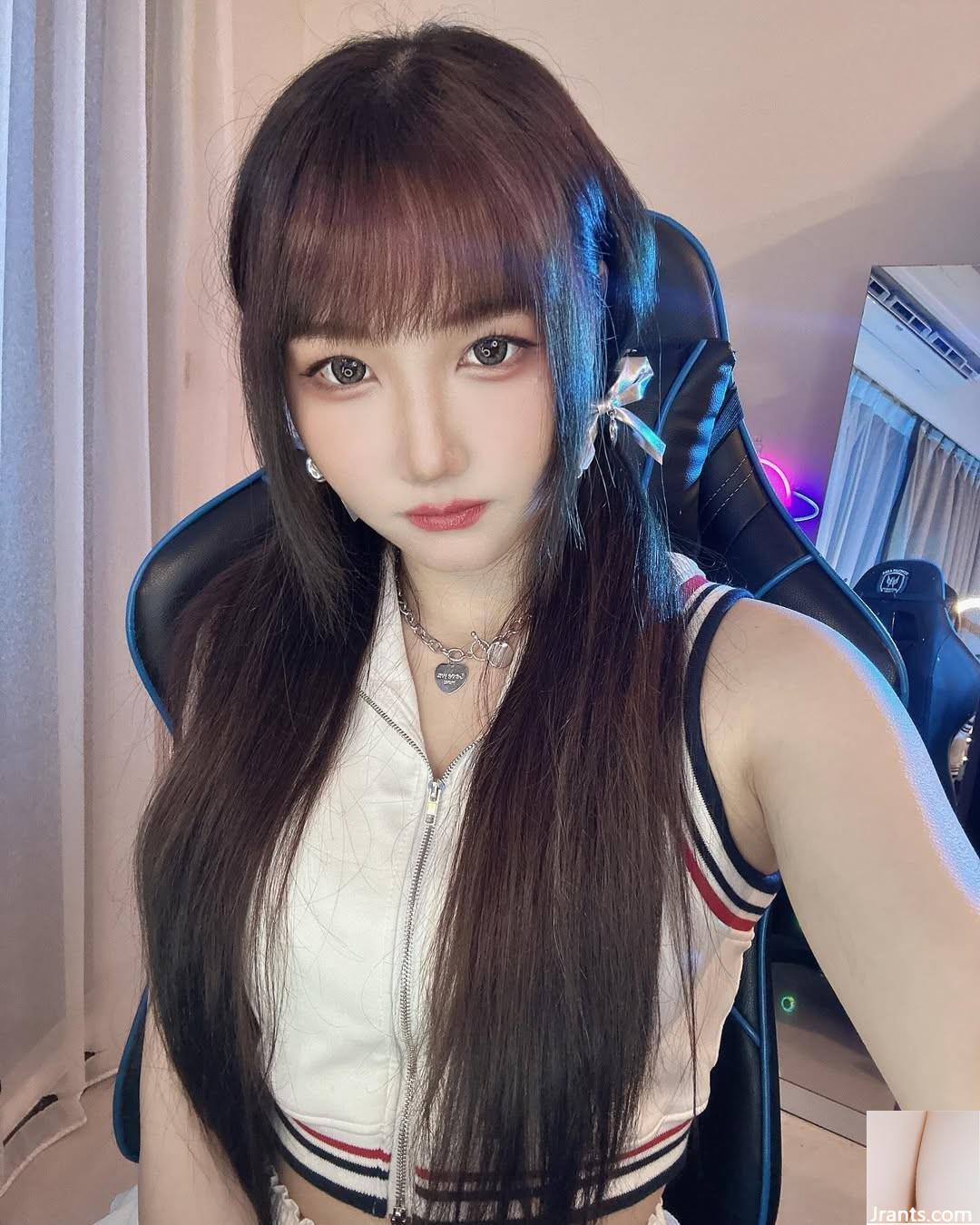 “Alpha Afa” có khuôn mặt quyến rũ, đôi mắt sâu và thần thái, độ nóng bỏng tận trời xanh (10P) - Ảnh 9