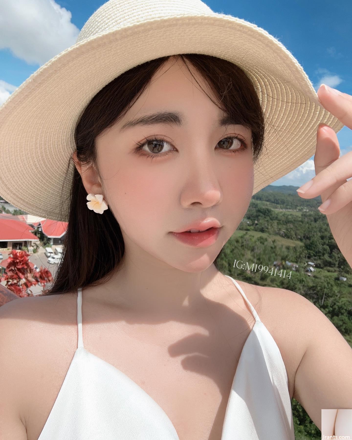 Cơ thể hấp dẫn “Zhou Nianxun” cô gái xinh đẹp và xinh đẹp cười ngọt ngào và khiến mọi người mất linh hồn (45p) - Ảnh 11