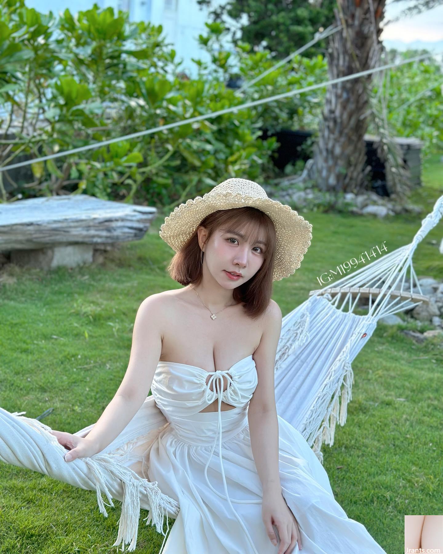 Cơ thể hấp dẫn “Zhou Nianxun” cô gái xinh đẹp và xinh đẹp cười ngọt ngào và khiến mọi người mất linh hồn (45p) - Ảnh 27