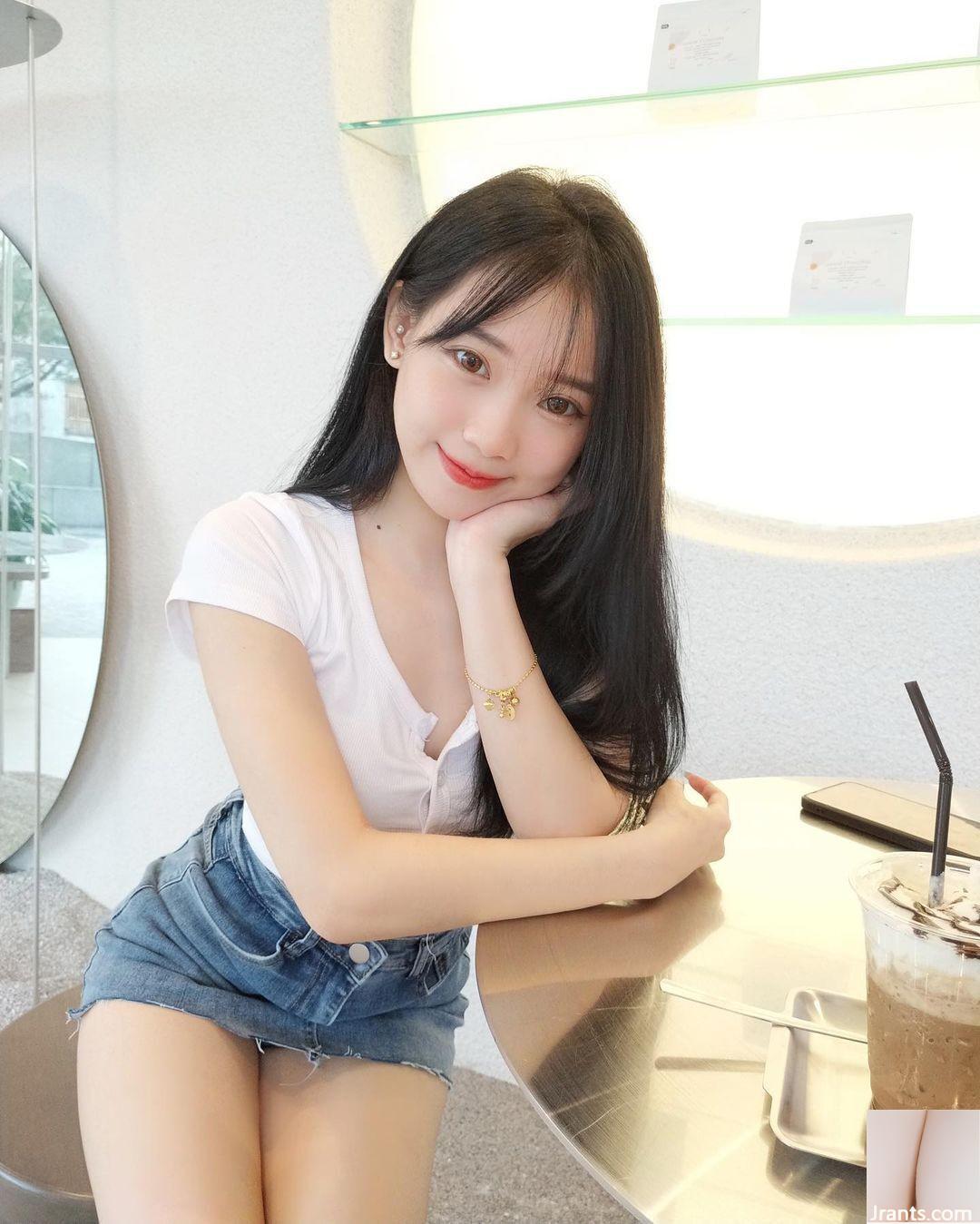 Cô gái xinh đẹp của người Malaysia với làn da trắng và chân dài Kitty__Tee (8p) - Ảnh 5