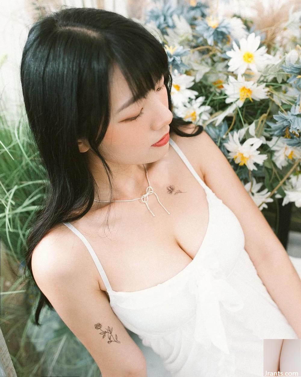 Những lợi ích “niềm vui” của cô gái xinh đẹp là vô tận và những bức ảnh đẹp rất hấp dẫn - Ảnh 3