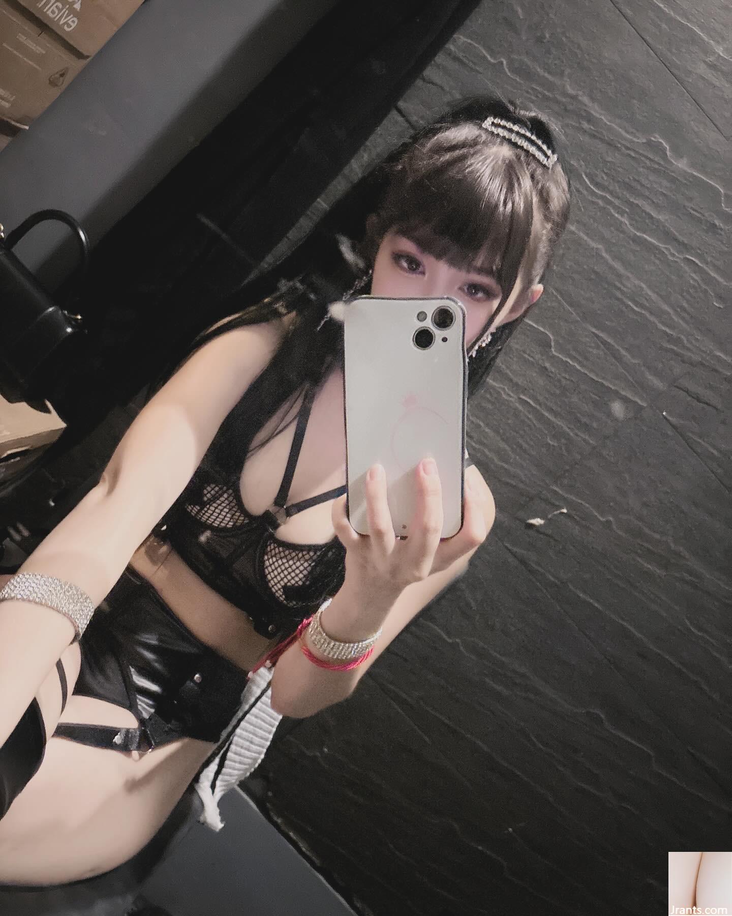 Cô gái nóng bỏng nhất “Bunny” trang phục cắt thấp làm cho cư dân mạng bị mê hoặc (13p) - Ảnh 5