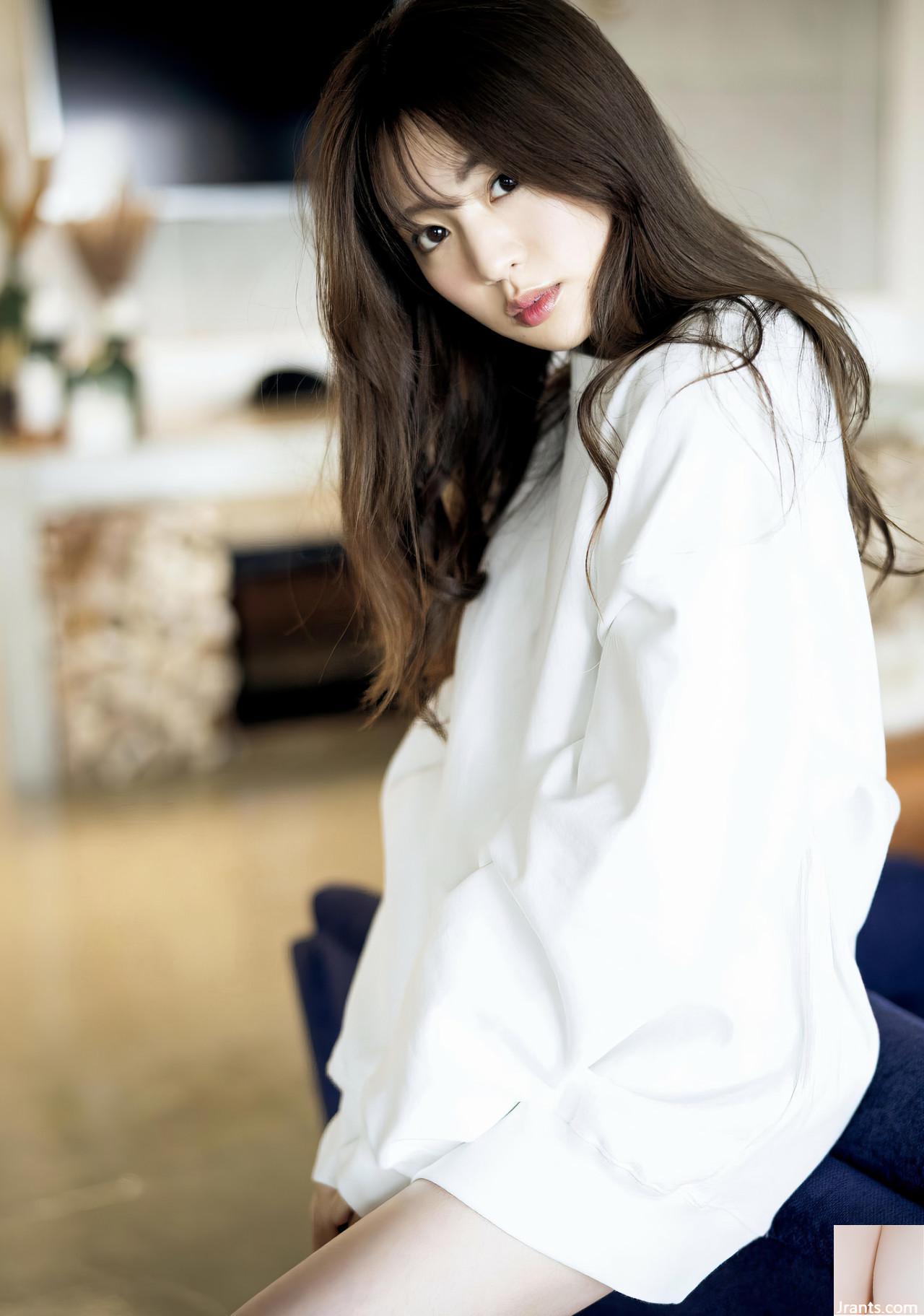 (Shida Tomomi) Một khuôn mặt đẹp trai khiến mọi người không thể bỏ qua … một cảm giác tình yêu đầy đủ (38p) - Ảnh 11