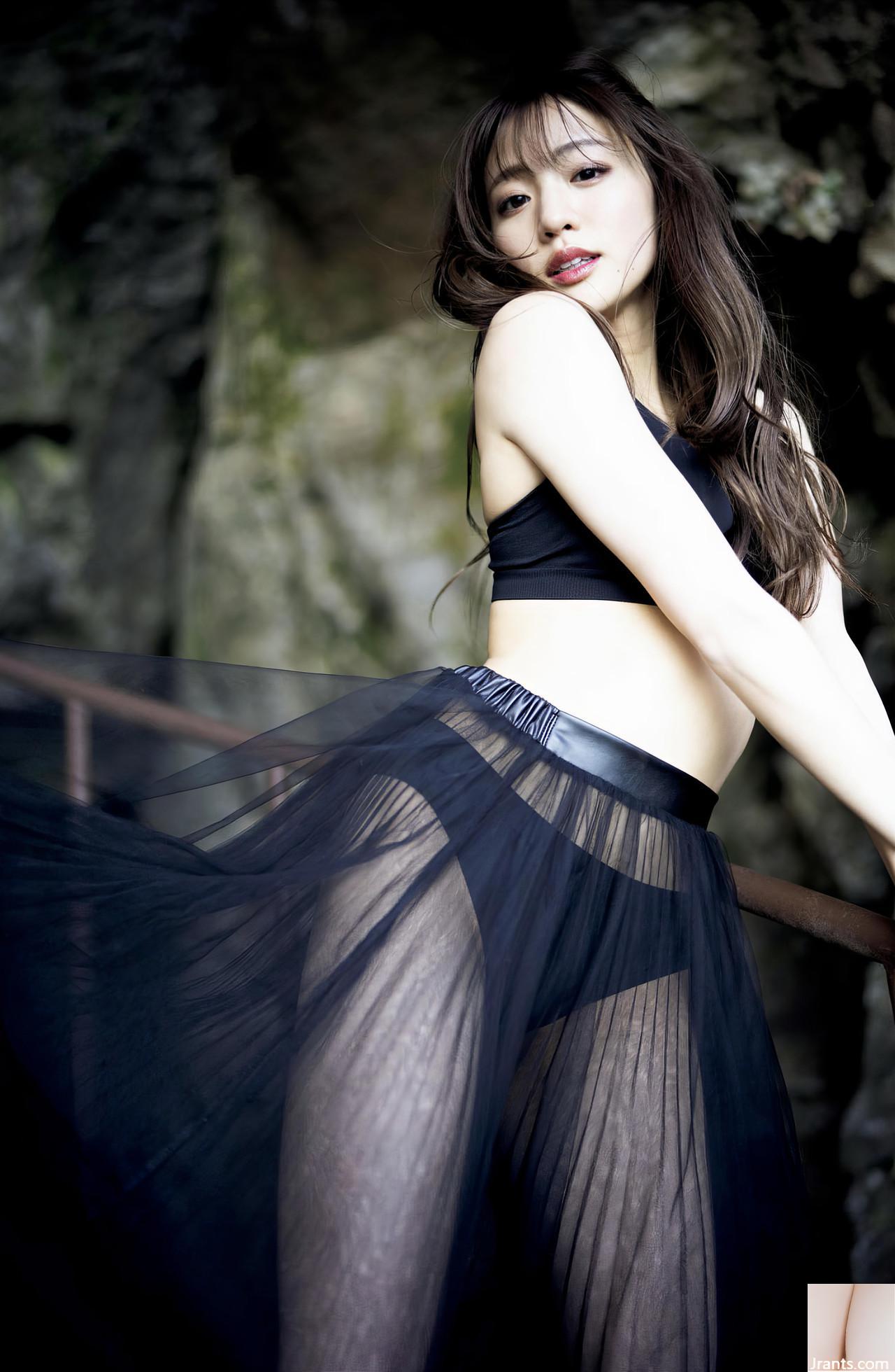 (Shida Tomomi) Một khuôn mặt đẹp trai khiến mọi người không thể bỏ qua … một cảm giác tình yêu đầy đủ (38p) - Ảnh 33