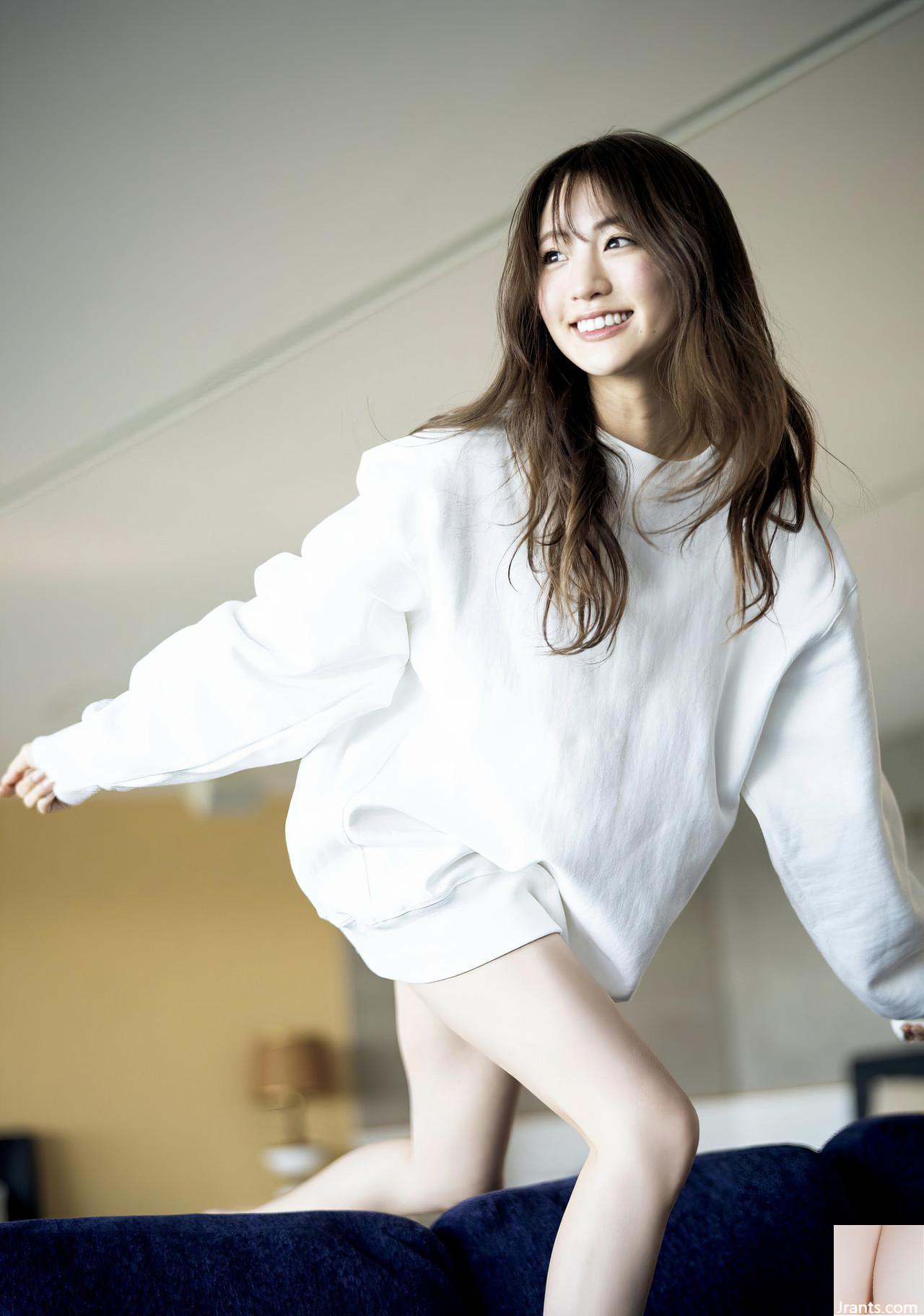 (Shida Tomomi) Một khuôn mặt đẹp trai khiến mọi người không thể bỏ qua … một cảm giác tình yêu đầy đủ (38p) - Ảnh 6