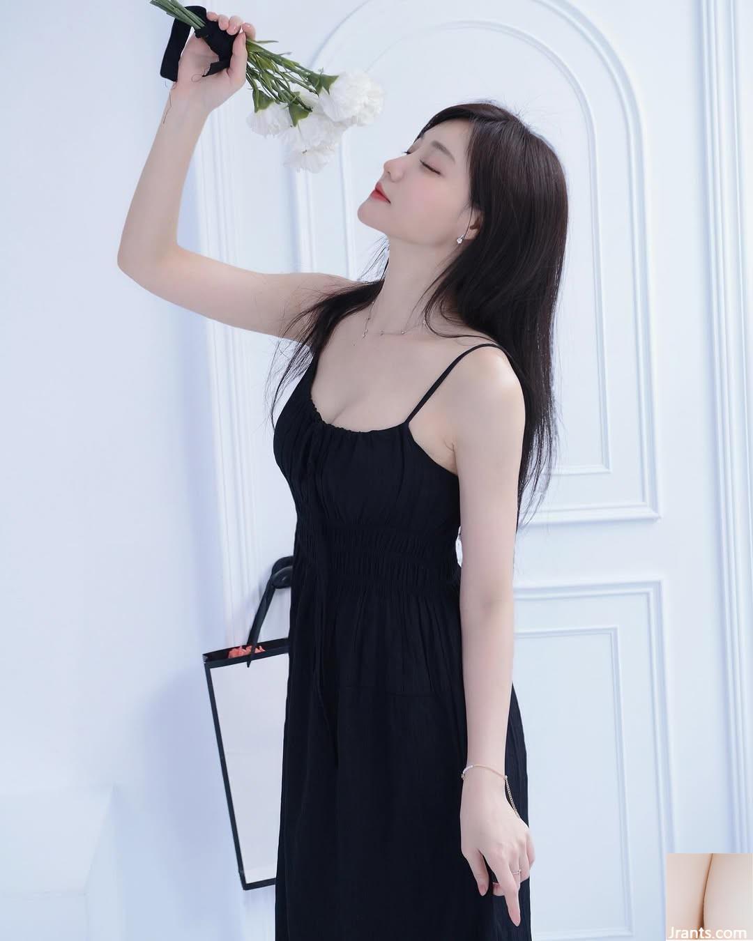 Vóc dáng cao cấp “Su Xiaoli” có bộ ngực tròn trịa và đầy đặn với đường cong bắt mắt (45P) - Ảnh 2