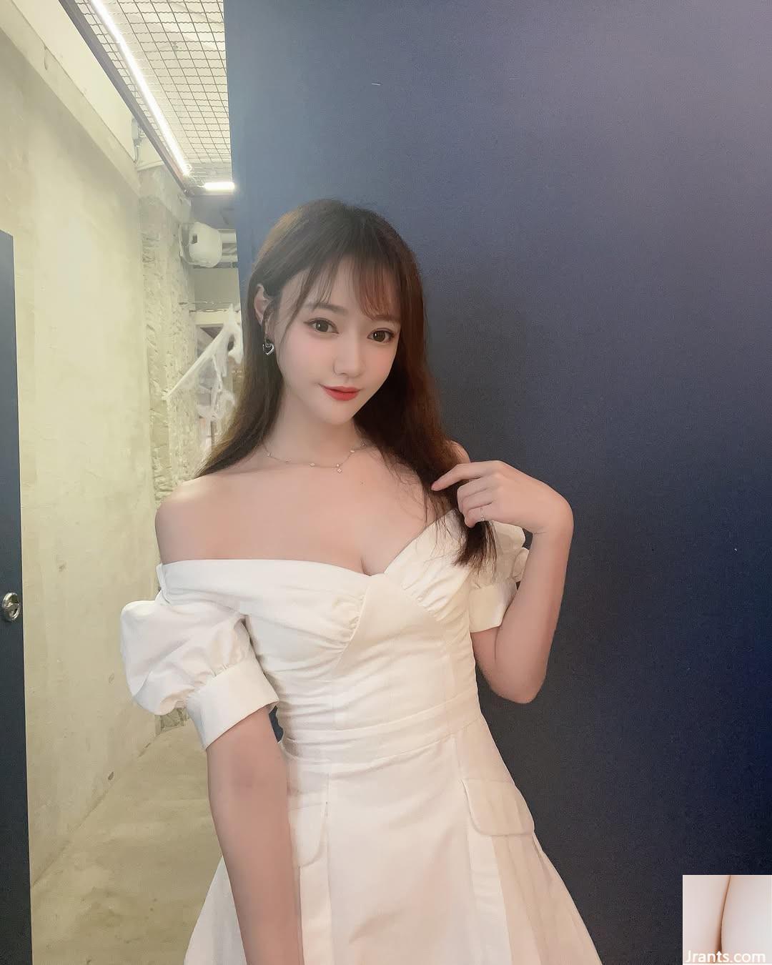 Vóc dáng cao cấp “Su Xiaoli” có bộ ngực tròn trịa và đầy đặn với đường cong bắt mắt (45P) - Ảnh 31