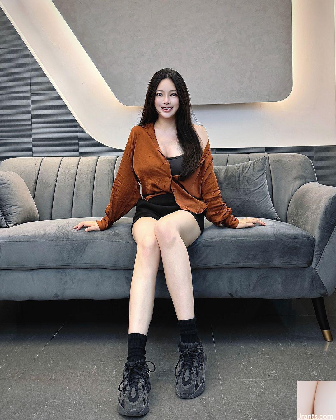 Bộ ngực khủng dưới khuôn mặt ngọt ngào của “Hoắc Xuân” đang yêu rất nhập vai (23P) - Ảnh 6