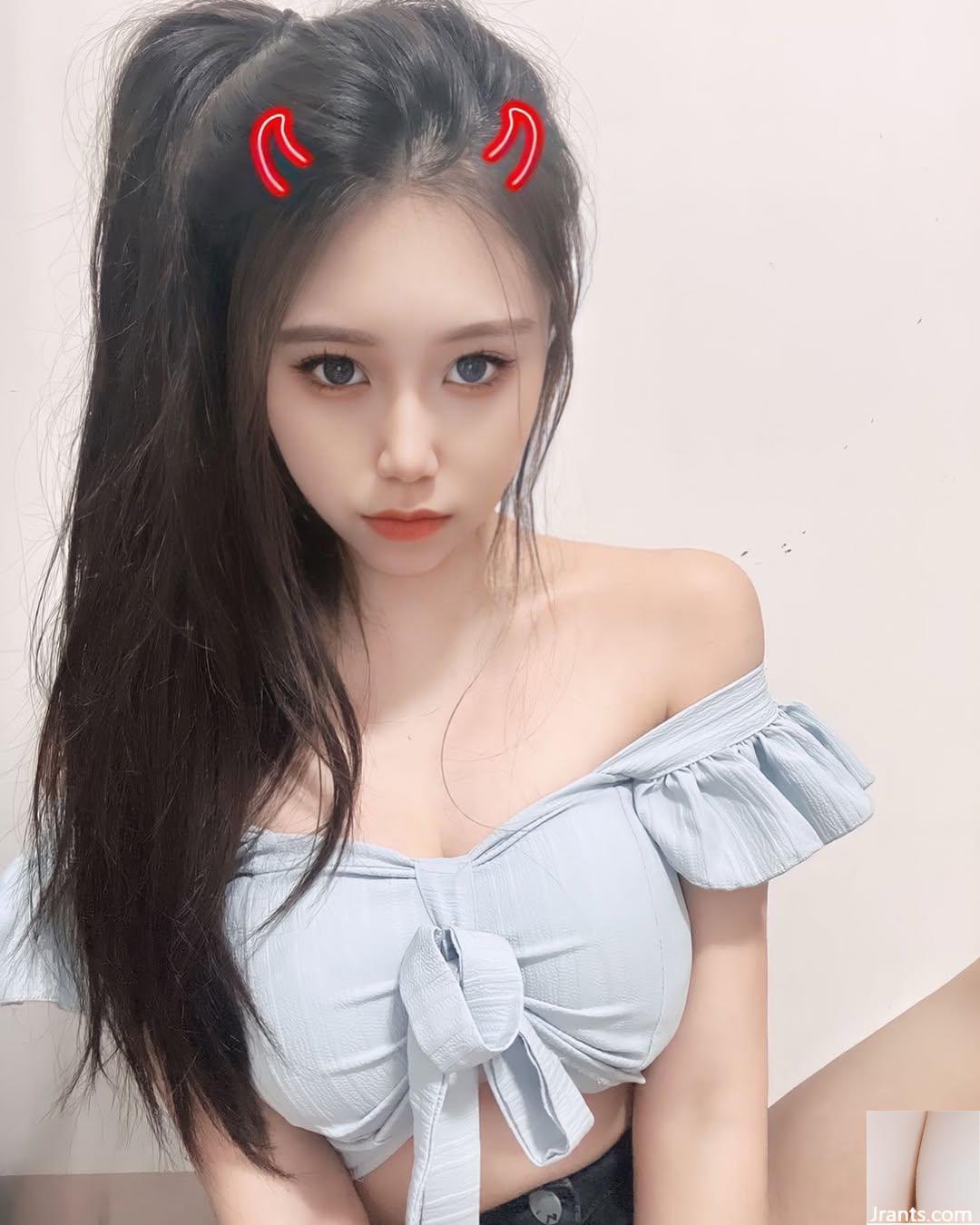 Người nổi tiếng nóng bỏng trên Internet “Qi” có thân hình nóng bỏng và khoe đường cong quyến rũ (21P) - Ảnh 14