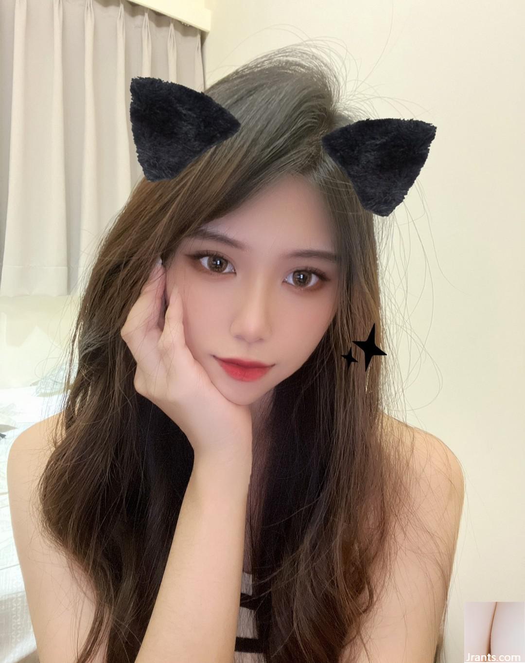 Người nổi tiếng nóng bỏng trên Internet “Qi” có thân hình nóng bỏng và khoe đường cong quyến rũ (21P) - Ảnh 2