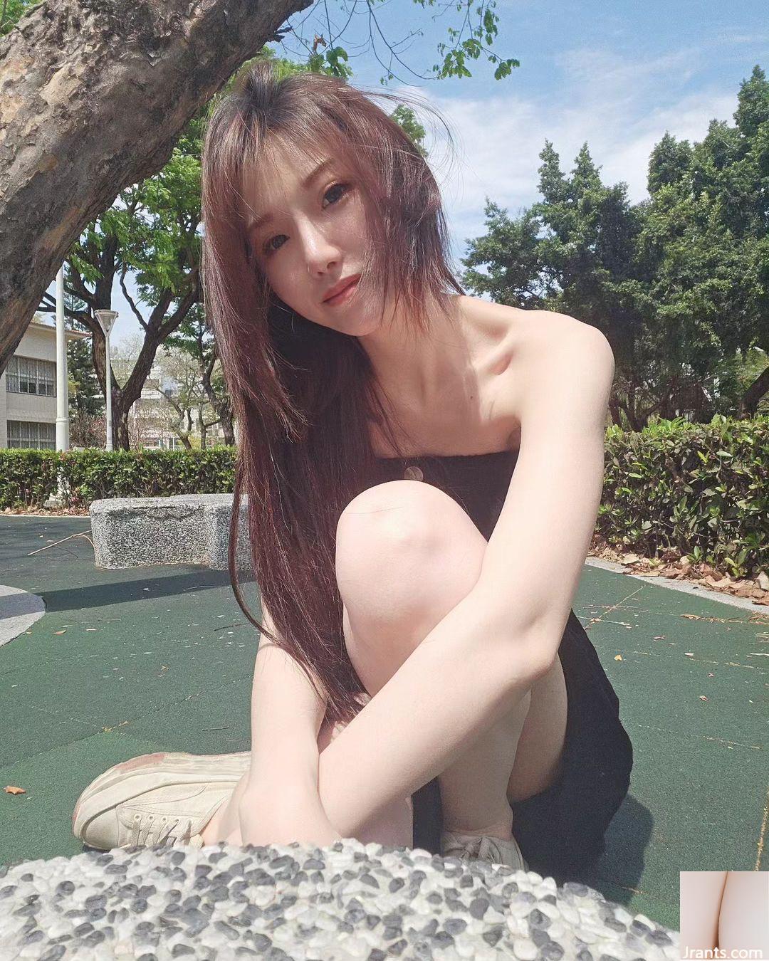 Vóc dáng cao cấp “Peiyun Yang” với đôi mắt quyến rũ và bộ ngực căng tròn (33P)