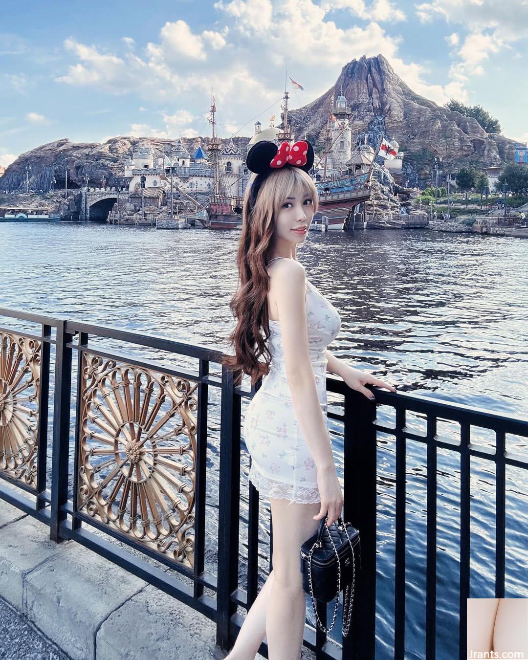 Zhizhi” Nữ thần xinh đẹp với bộ ngực khủng đỉnh cao và khuôn mặt ngọt ngào (40P) - Ảnh 34