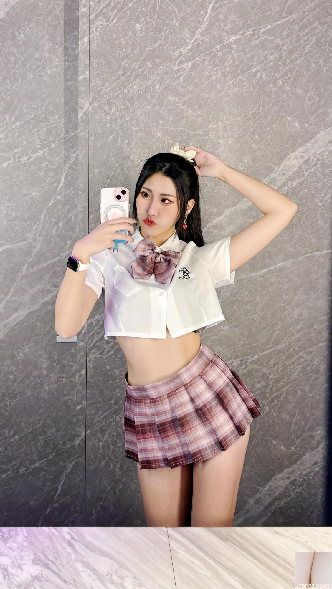 Ngoại hình của Kiki quá chuẩn! Tôi rất phấn khích khi nhìn thấy những đường cong nóng bỏng (12P) - Ảnh 3