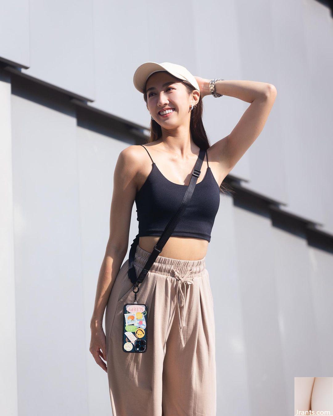 Đường cong hoàn hảo (Lenna Yalin) nét mặt ngọt ngào và dáng người kiêu hãnh (37P) - Ảnh 34