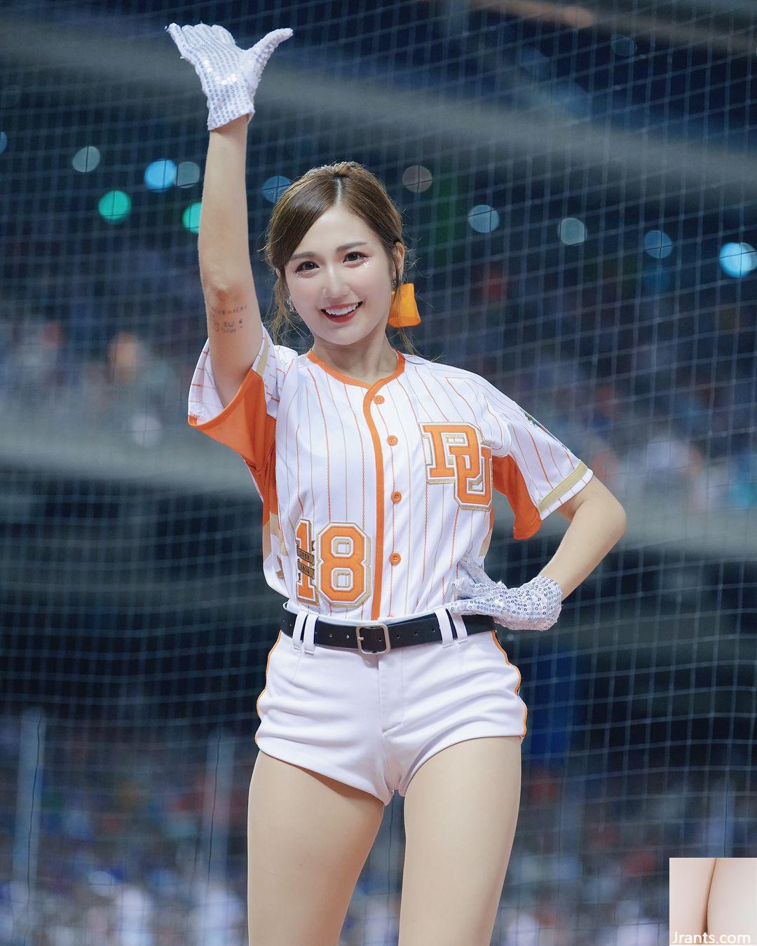 Bộ ngực đầy đặn của “络翞”, rãnh sâu trắng như tuyết và hình dáng siêu hấp dẫn đều lộ ra ánh sáng (21P) - Ảnh 11