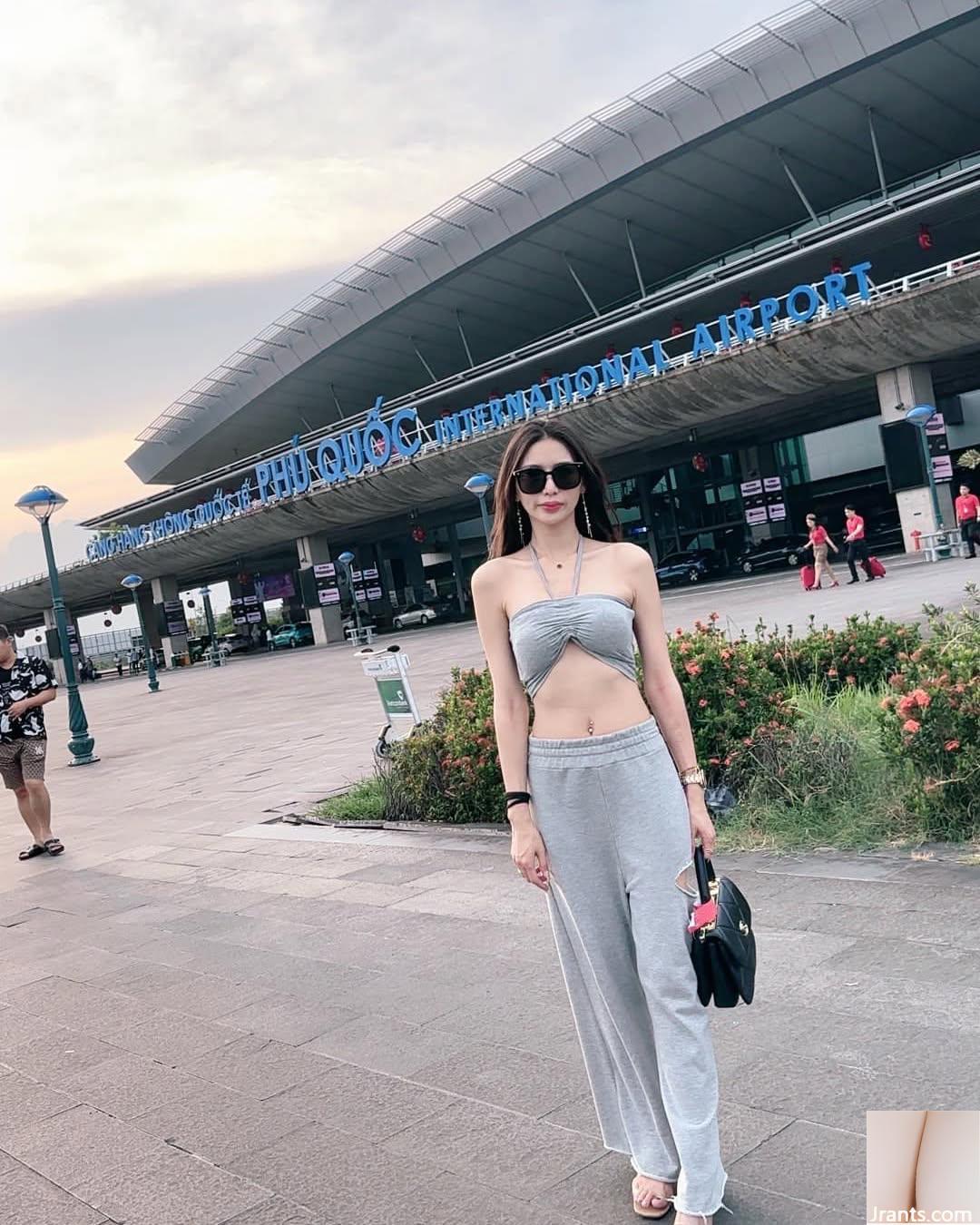 Bộ ngực nở nang của “Cai Mitch” hơi lộ ra và đường cong vô cùng quyến rũ (39P) - Ảnh 10