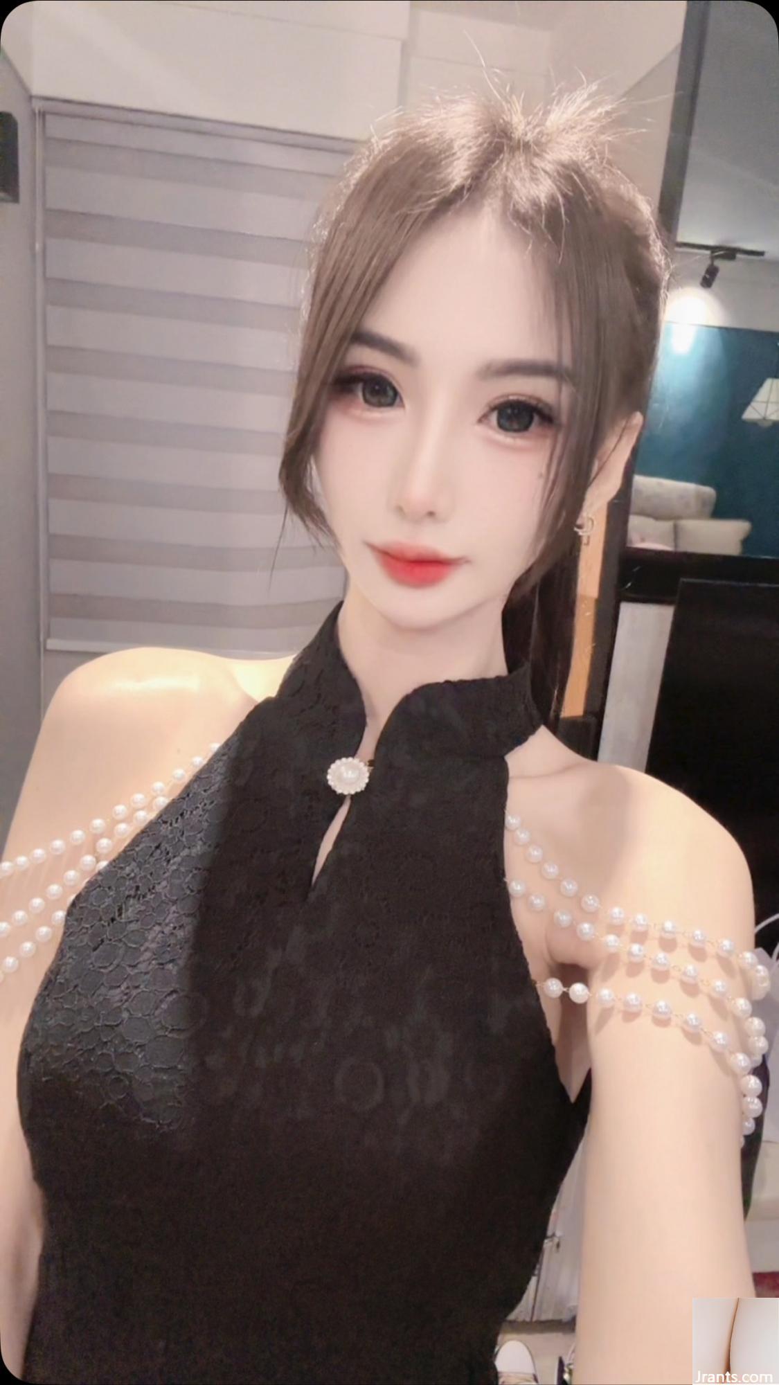 Bộ ngực nở nang của “Cai Mitch” hơi lộ ra và đường cong vô cùng quyến rũ (39P) - Ảnh 37