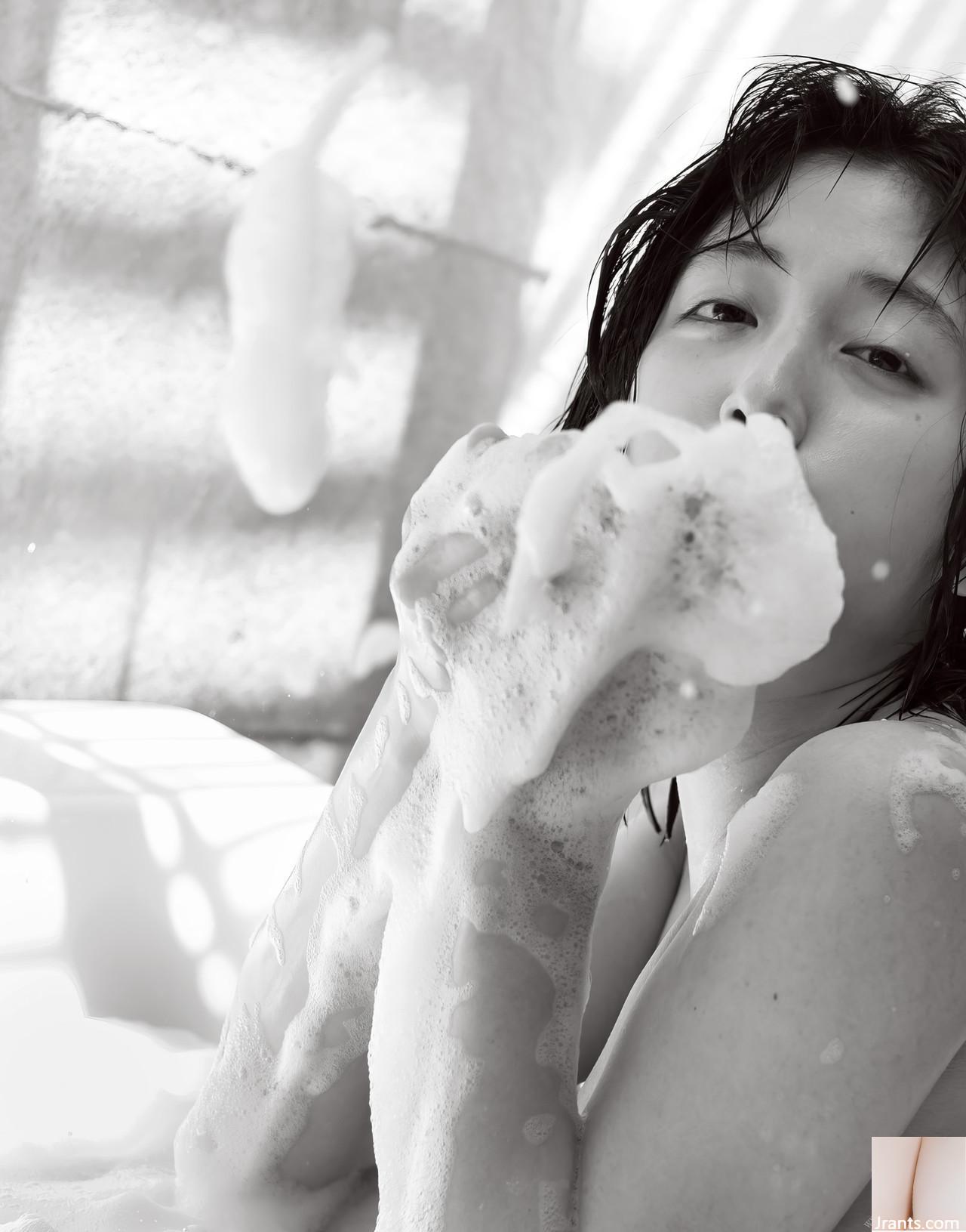 (Matsuda Yuki) Cô gái xinh đẹp với đôi mắt to và dáng người trắng nõn nhìn thoáng qua: tràn đầy năng lượng (37P) - Ảnh 33