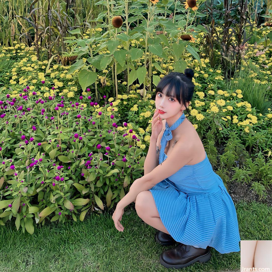 Khí chất thanh tao bất khả chiến bại của “Taotao” khí chất dâm đãng không ngừng quyến rũ, túi ngực trắng nõn và mềm mại đầy đặn (40P) - Ảnh 25