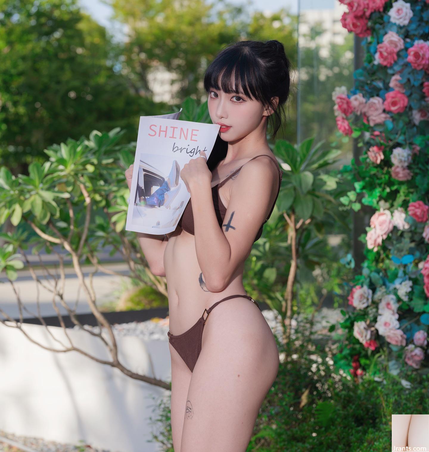 Khí chất thanh tao bất khả chiến bại của “Taotao” khí chất dâm đãng không ngừng quyến rũ, túi ngực trắng nõn và mềm mại đầy đặn (40P) - Ảnh 31