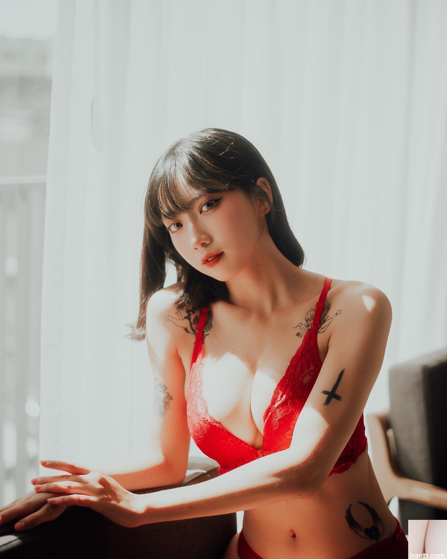 Khí chất thanh tao bất khả chiến bại của “Taotao” khí chất dâm đãng không ngừng quyến rũ, túi ngực trắng nõn và mềm mại đầy đặn (40P) - Ảnh 38