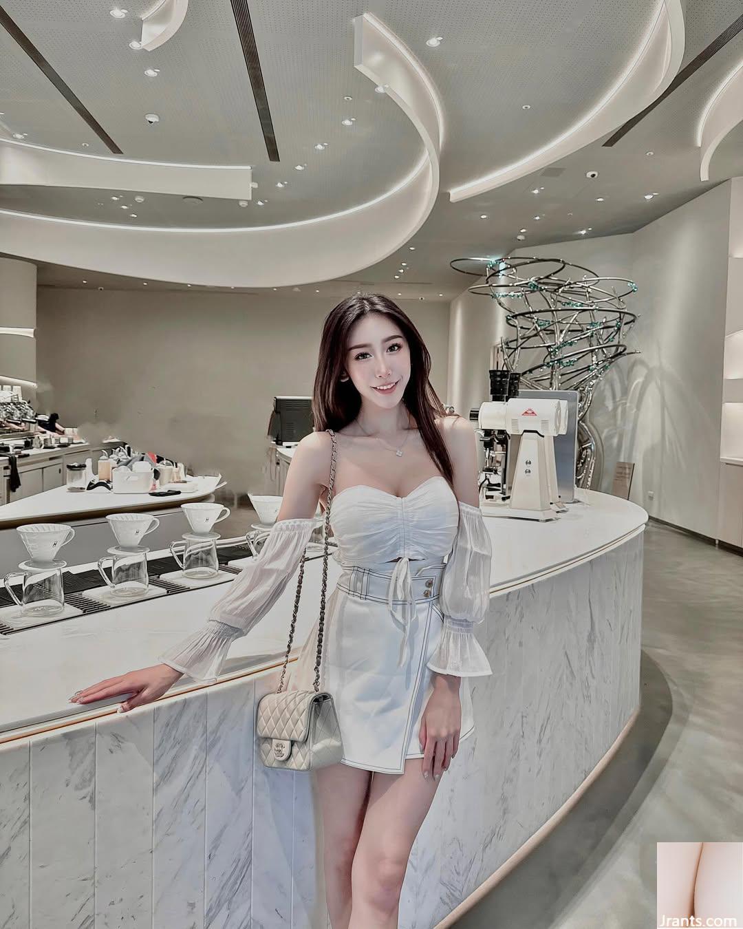 Tác động thị giác của vẻ đẹp siêu ngọt ngào và tinh tế “Feng Feng Feng Feng” khiến người ta yếu chân và không thể đứng vững (42P) - Ảnh 14