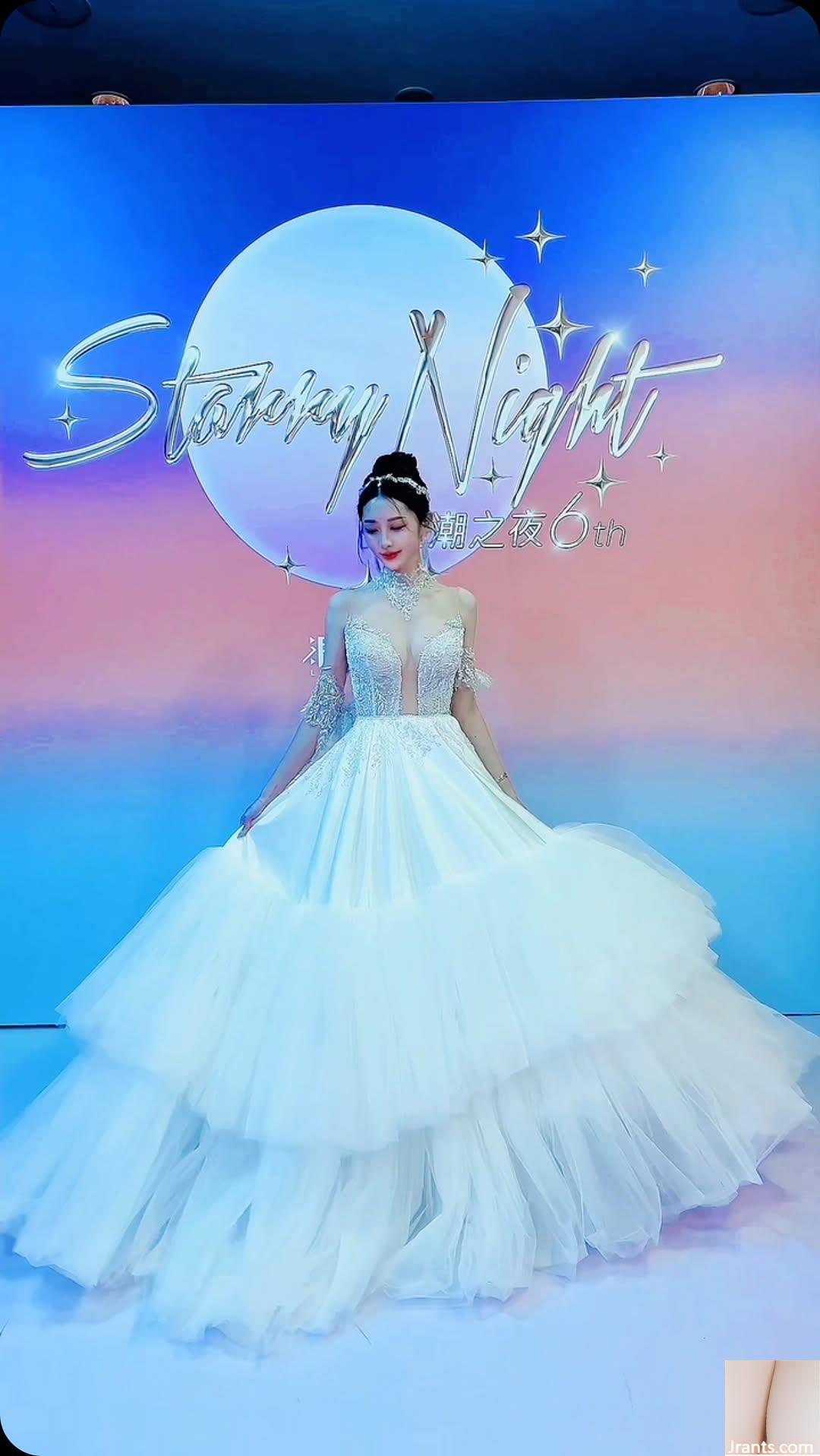 “Feng Ling” có vẻ ngoài quyến rũ và thân hình hoàn hảo, đầy cám dỗ và gợi cảm (33P) - Ảnh 23