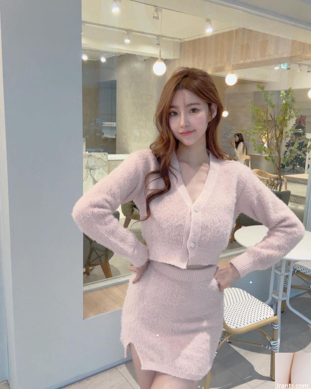 Cặp mông hoàn hảo “Caixuan Ning” che đi bộ ngực căng tròn và dáng người khiến tôi thích thú (38P) - Ảnh 32