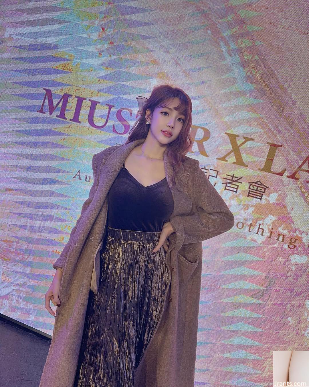 Cặp mông hoàn hảo “Caixuan Ning” che đi bộ ngực căng tròn và dáng người khiến tôi thích thú (38P) - Ảnh 33