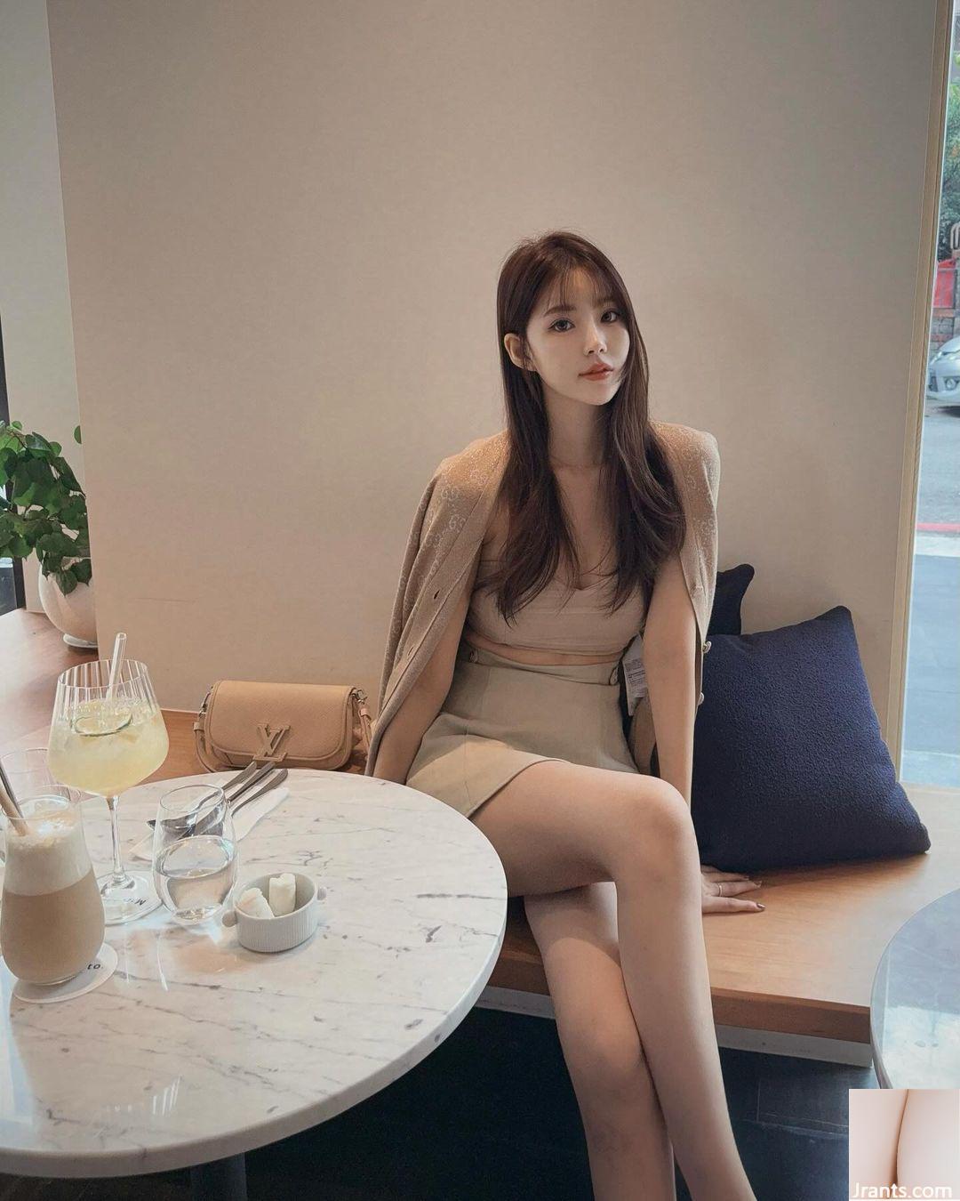 Cặp mông hoàn hảo “Caixuan Ning” che đi bộ ngực căng tròn và dáng người khiến tôi thích thú (38P) - Ảnh 36