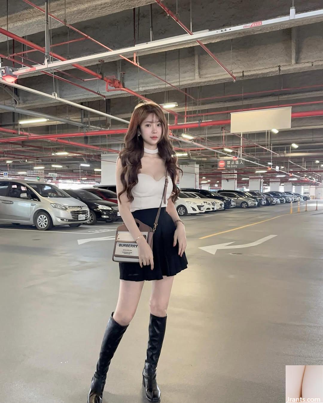 Cặp mông hoàn hảo “Caixuan Ning” che đi bộ ngực căng tròn và dáng người khiến tôi thích thú (38P) - Ảnh 9