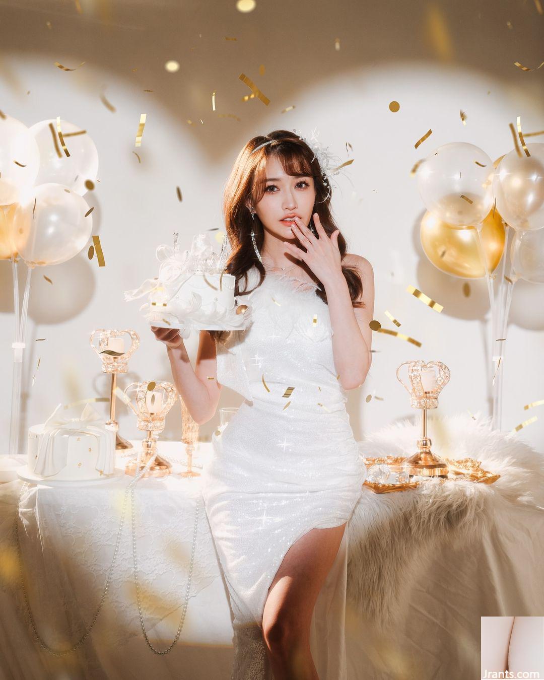 Tác động trực quan của nhân vật nóng bỏng “An’an” khiến chân người yếu đi, không thể đứng vững (44P)