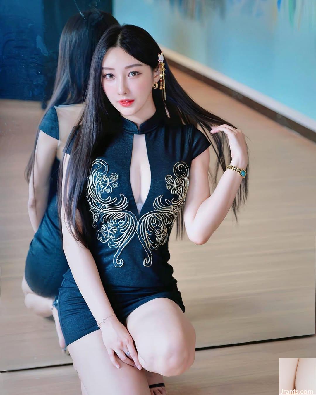 Cô gái xinh đẹp thanh lịch “Wu Jian” quyến rũ đến mức không ai có thể cưỡng lại được (27P) - Ảnh 26