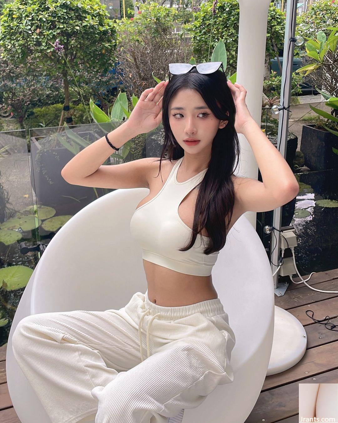 Tara” Thân hình đẹp không thể giấu được chân và ngực Taichi (33P) - Ảnh 14