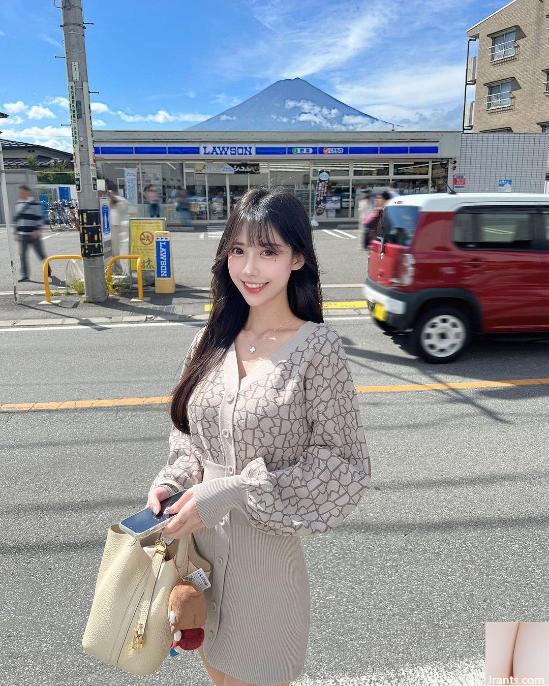 Nhân vật quỷ dị “Zhang Qiqi” có vẻ ngoài ngọt ngào, bắt mắt và toát lên sự cám dỗ tột độ (46P) - Ảnh 7