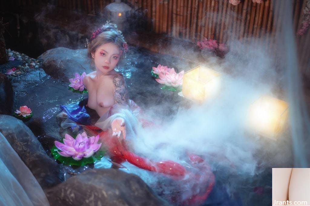 Tắm vẻ đẹp cổ điển ngực lớn