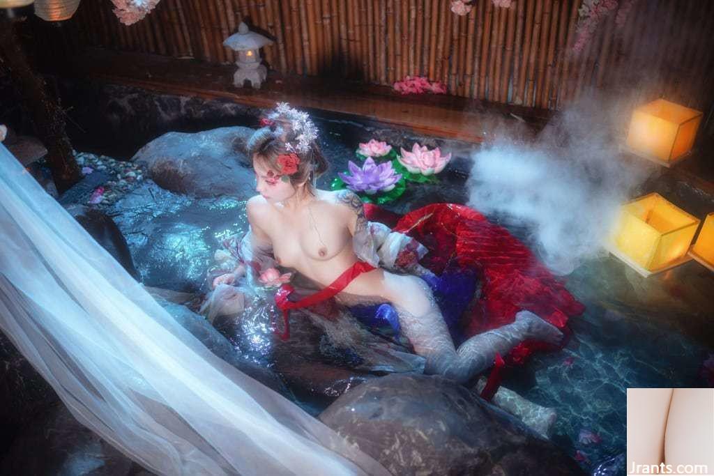 Tắm vẻ đẹp cổ điển ngực lớn - Ảnh 10