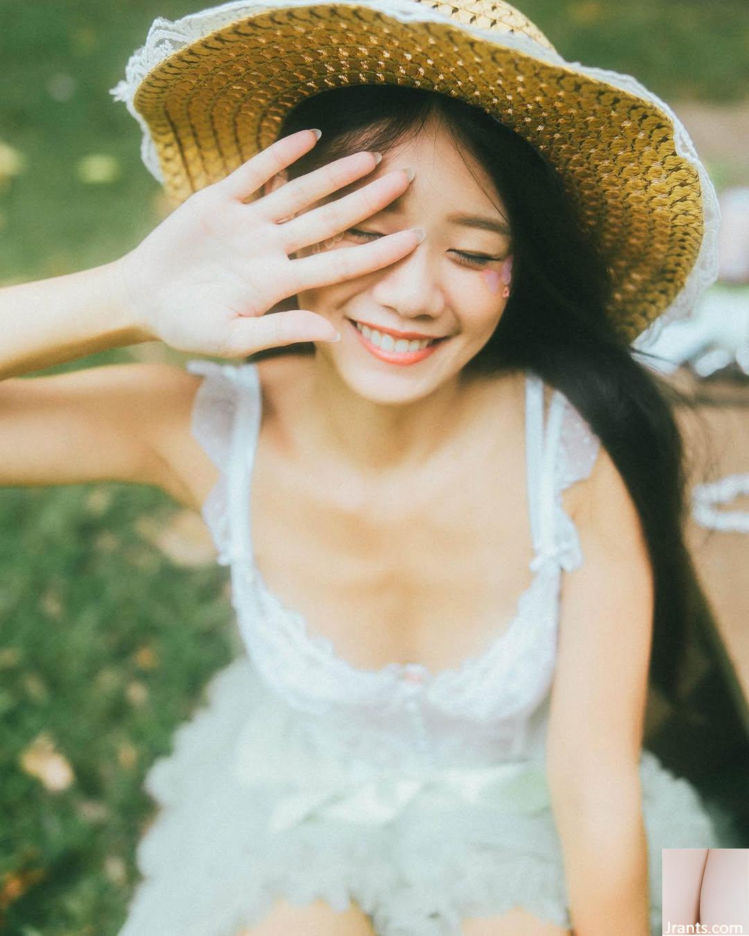 Người nổi tiếng nóng bỏng trên Internet “Cynthia. Xixi” vừa ngọt ngào, vừa gợi cảm và không thể cưỡng lại sự cám dỗ của toàn bộ cơ thể (33P) - Ảnh 8