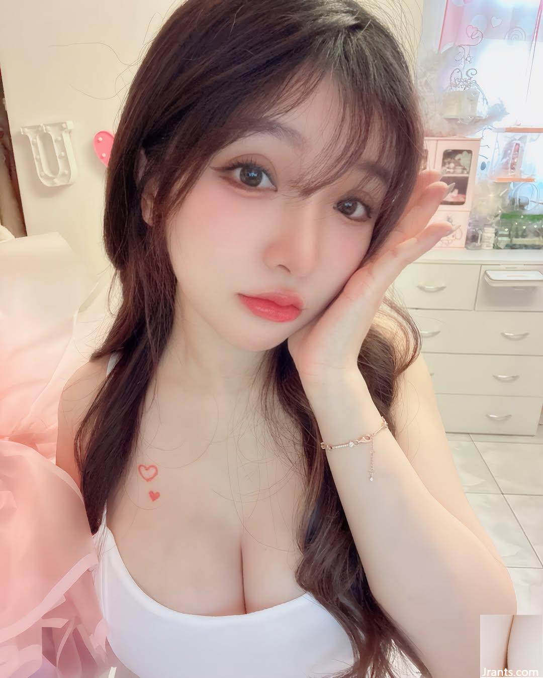 “Little Horse Tangtang Chapter WT” có bộ ngực đầy đặn và gợi cảm đến khó cưỡng (35P) - Ảnh 3