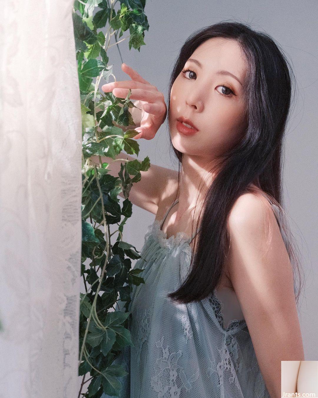 Nữ thần điển trai “Chris” có đôi mắt long lanh, nụ cười ngọt ngào và khí chất hoàn hảo (26P) - Ảnh 2