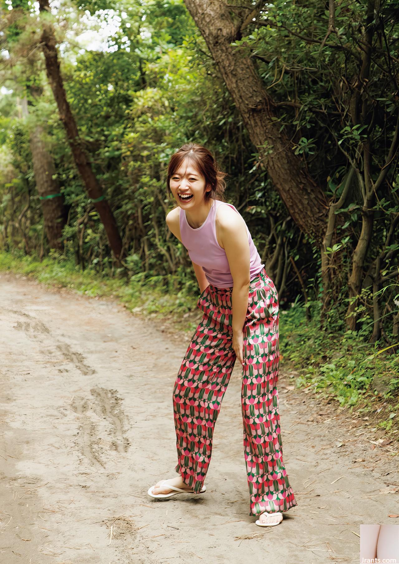 (Suzuki Airi) Bộ ngực gợi cảm, đôi chân thon và nụ cười ngọt ngào quyến rũ (41P) - Ảnh 15