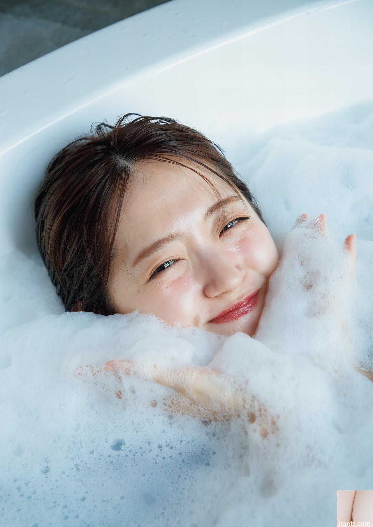 (Suzuki Airi) Bộ ngực gợi cảm, đôi chân thon và nụ cười ngọt ngào quyến rũ (41P) - Ảnh 24